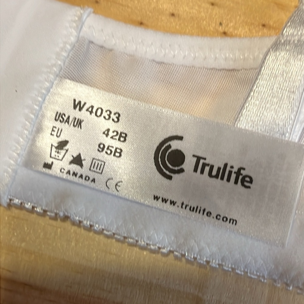42B  Trulife  bra   Nwt - Picture 4 of 6